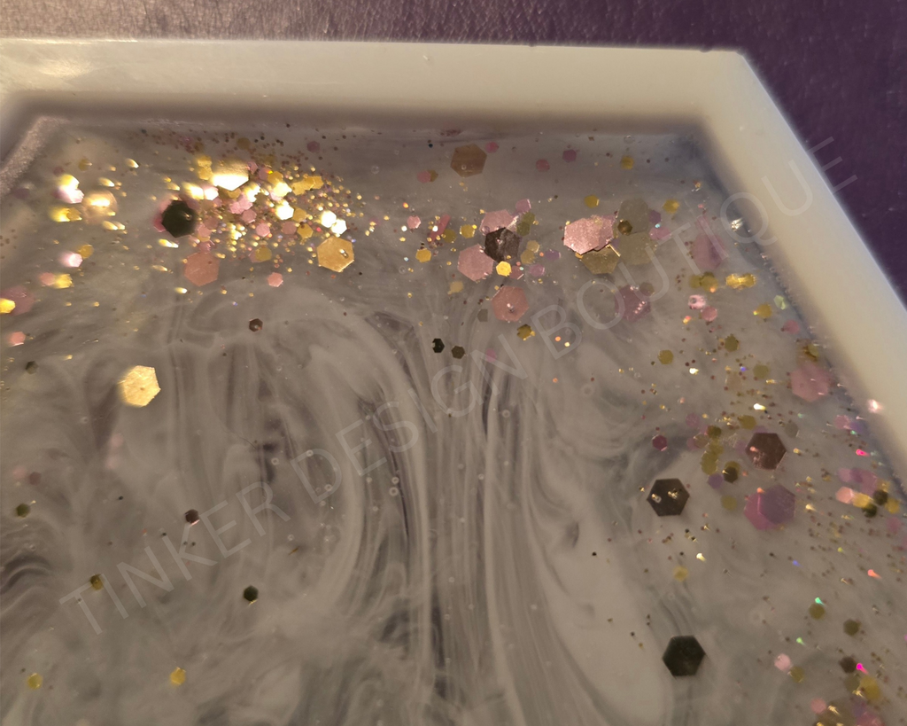 White trinket tray with glitter