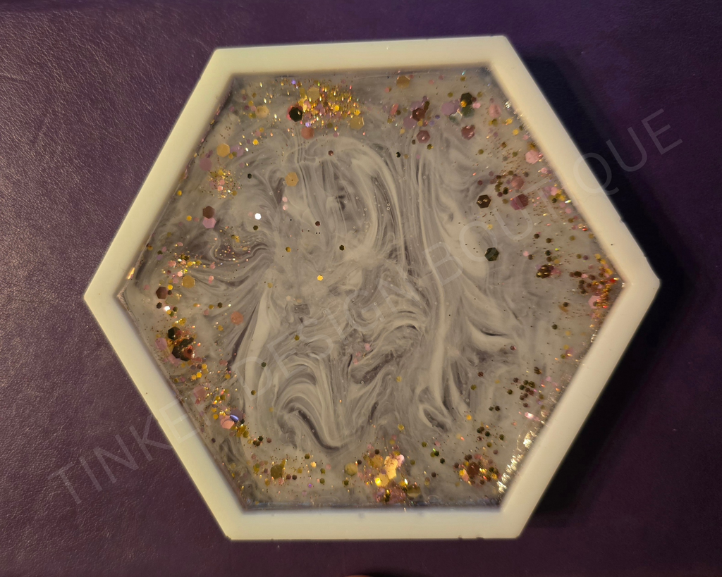 White trinket tray with glitter
